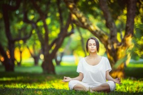 亚博体育官网-足坛魔幻一周，摩纳哥里程碑、曼城单刀错失、巴萨止颓